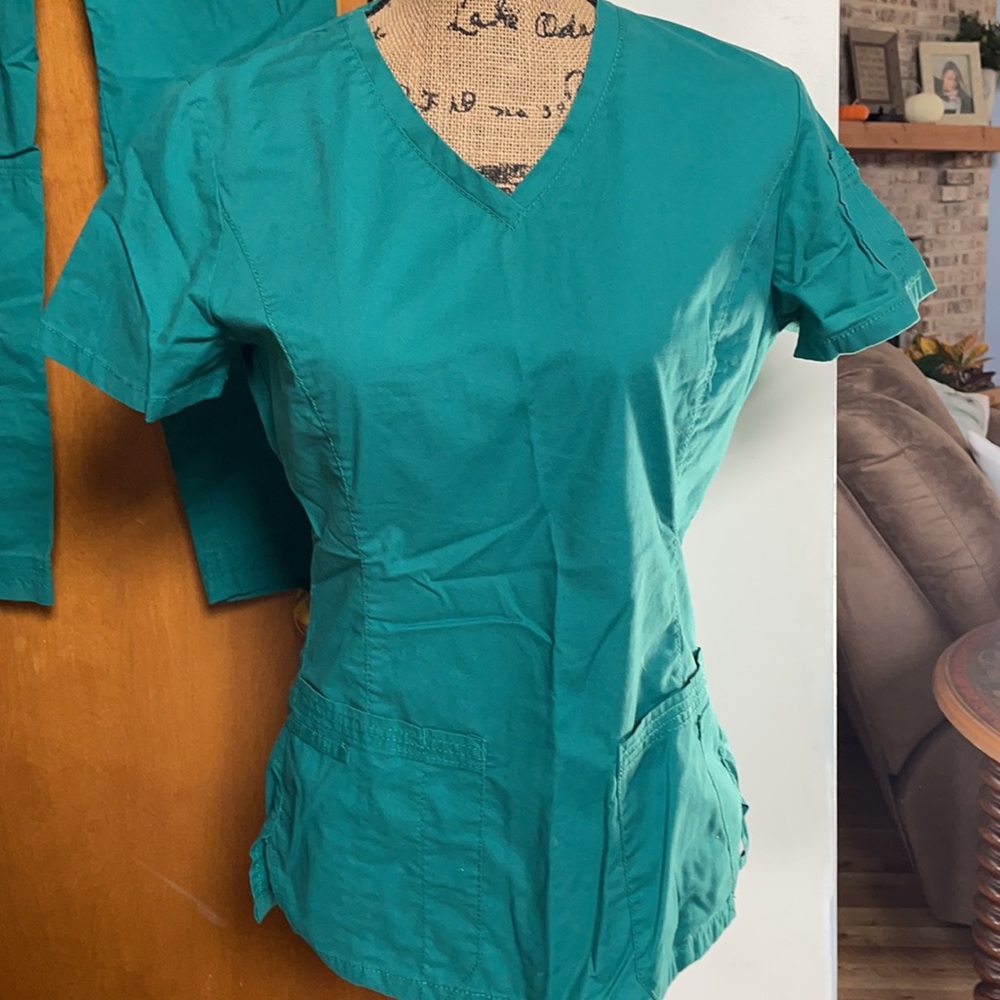 Landau Forest green/hunter green scrub set